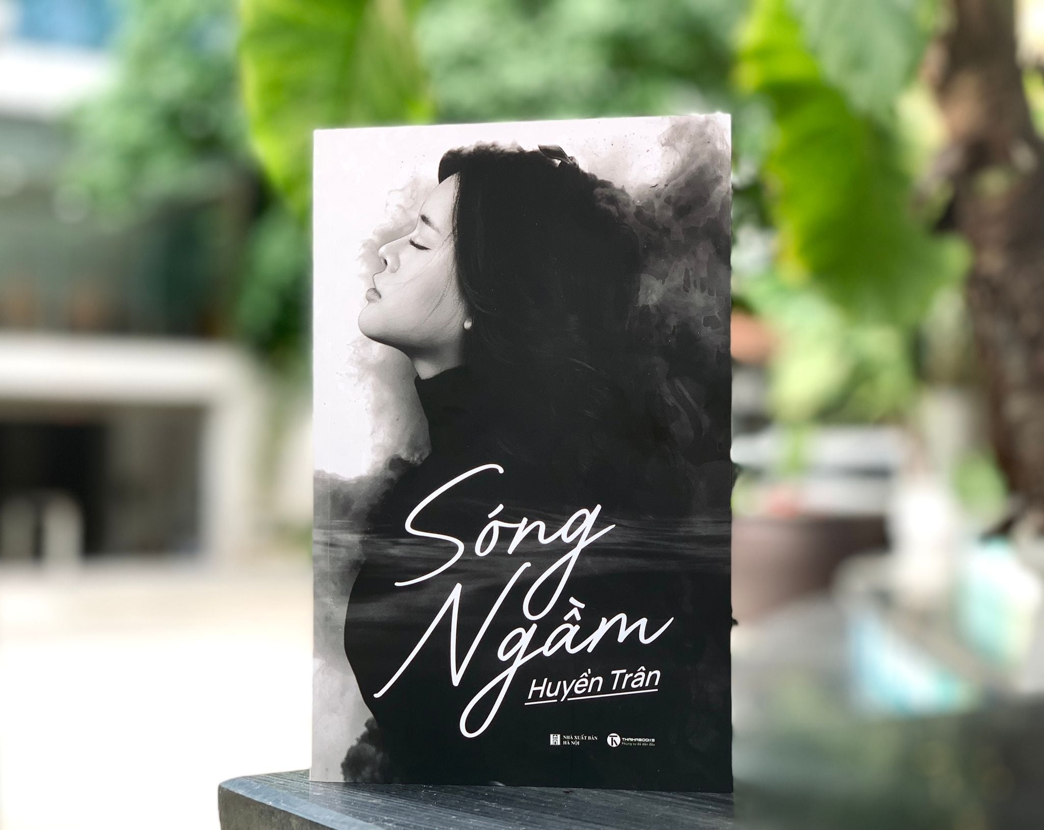 Khat vong song cua co gai nho trong ‘Song ngam’ hinh anh