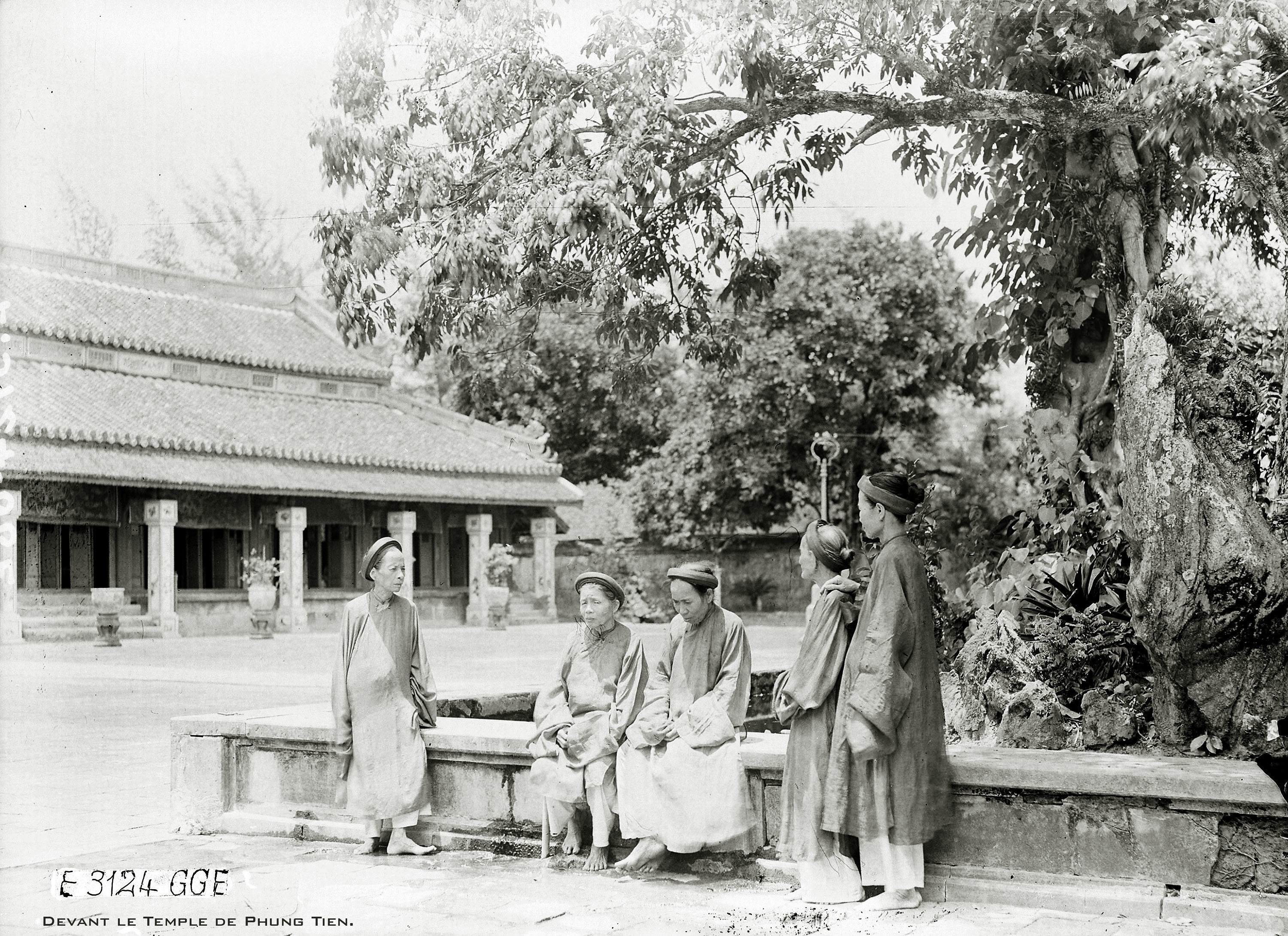 Hoang thanh Hue anh 7