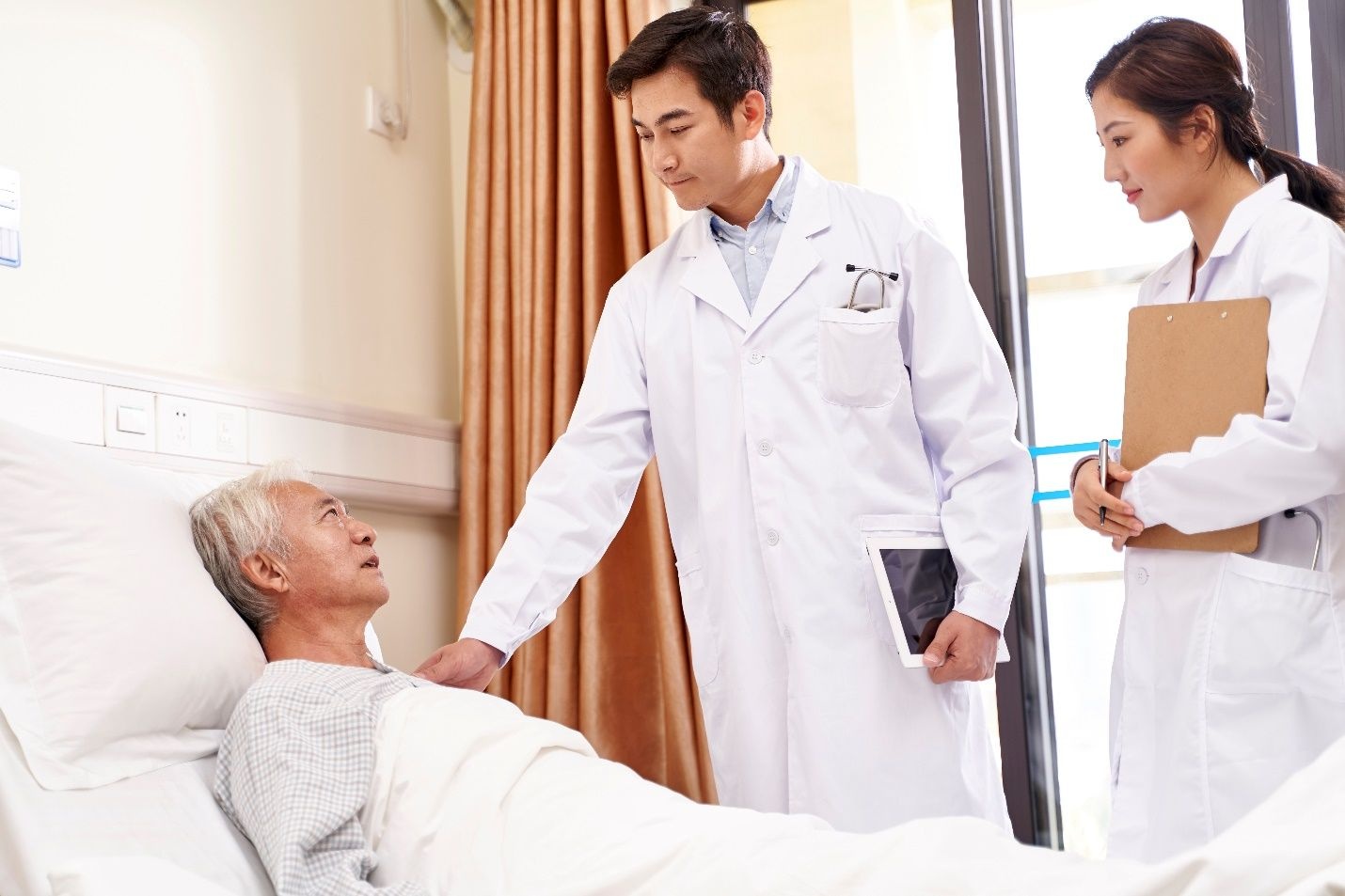 Cau noi ‘Khong sao dau!’ cua bac si rot cuoc dang tin den muc nao? hinh anh