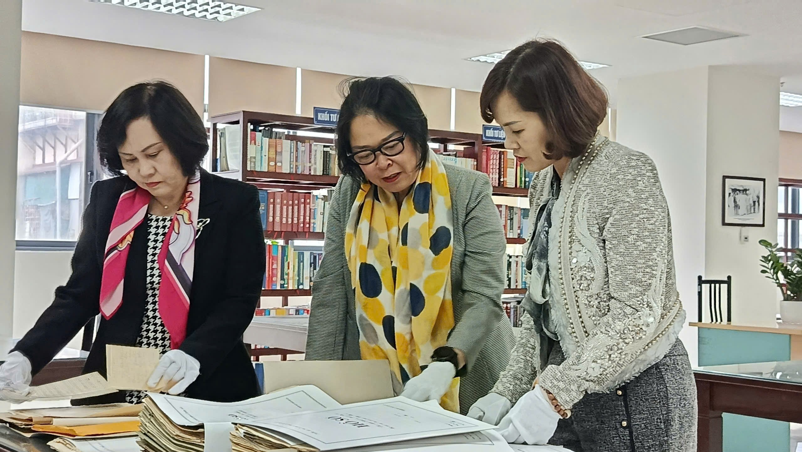 Nhac si Hoang Van anh 2