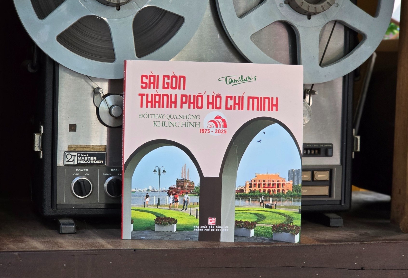 Nhung khoanh khac doi thay cua Thanh pho Ho Chi Minh 50 nam qua hinh anh