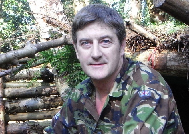 'Cam nang sinh ton' cua huan luyen vien truong Hai quan Hoang gia Anh hinh anh