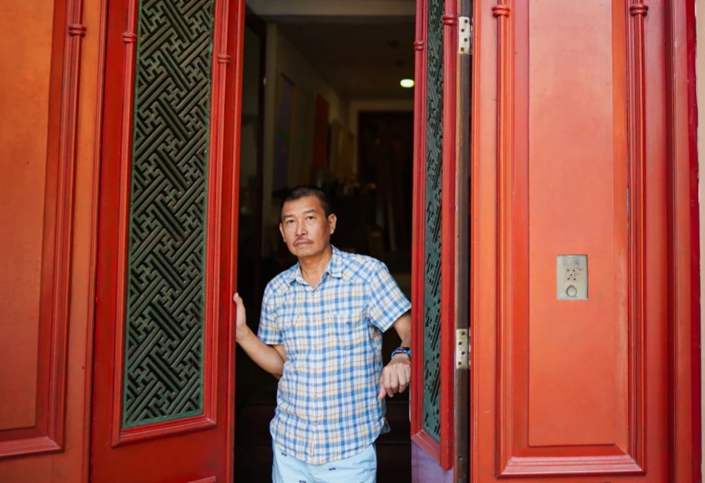 Cuon sach cuoi cua hoa si Le Thiet Cuong hinh anh