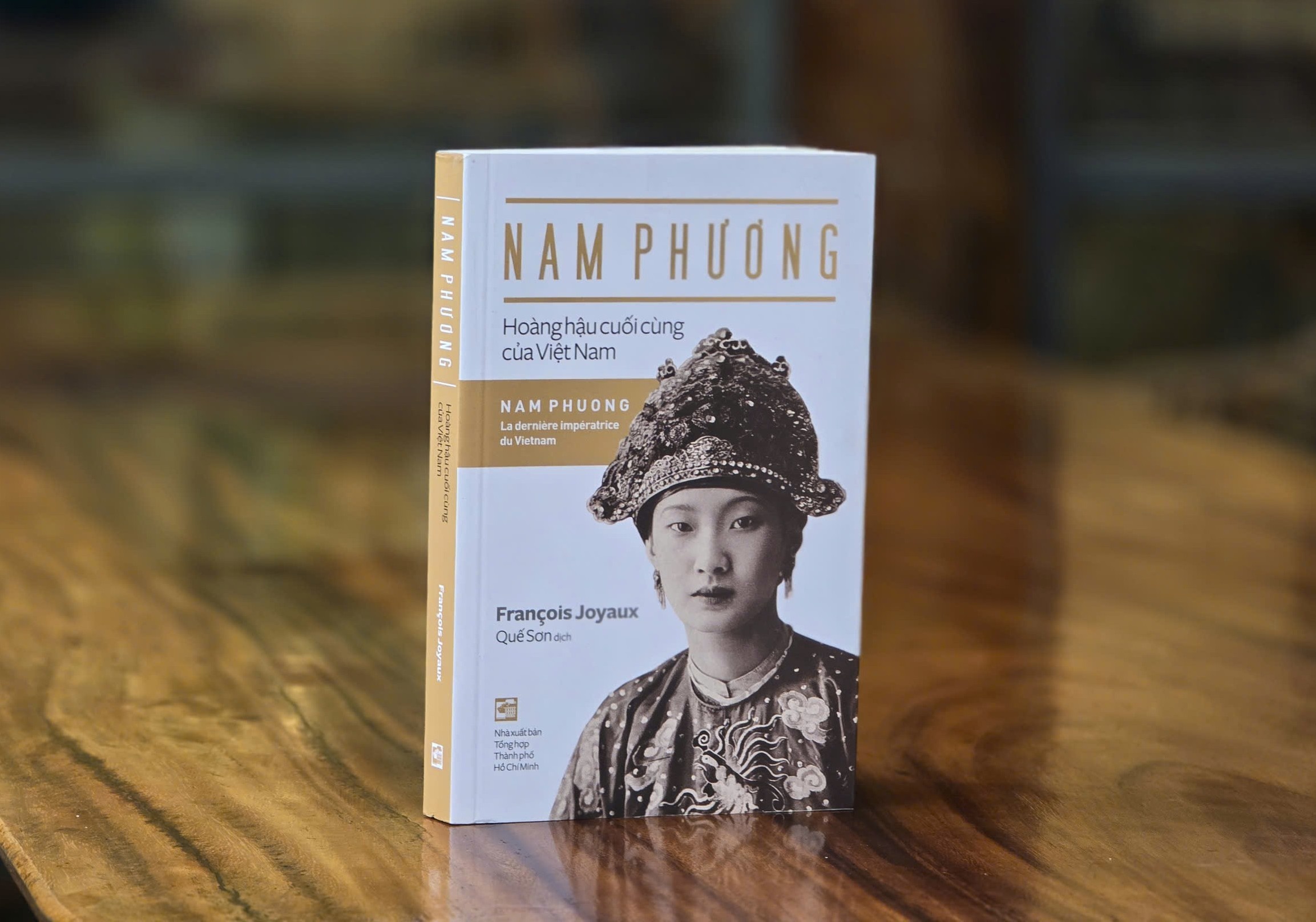 Cuoc doi Nam Phuong hoang hau qua sach moi cua su gia Francois Joyaux hinh anh