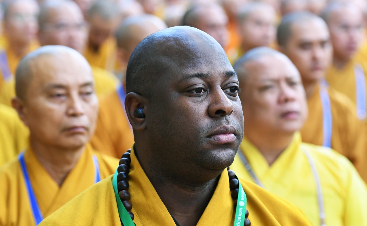 Nhung nguon sang am tham toa rang giua doi thuong hinh anh