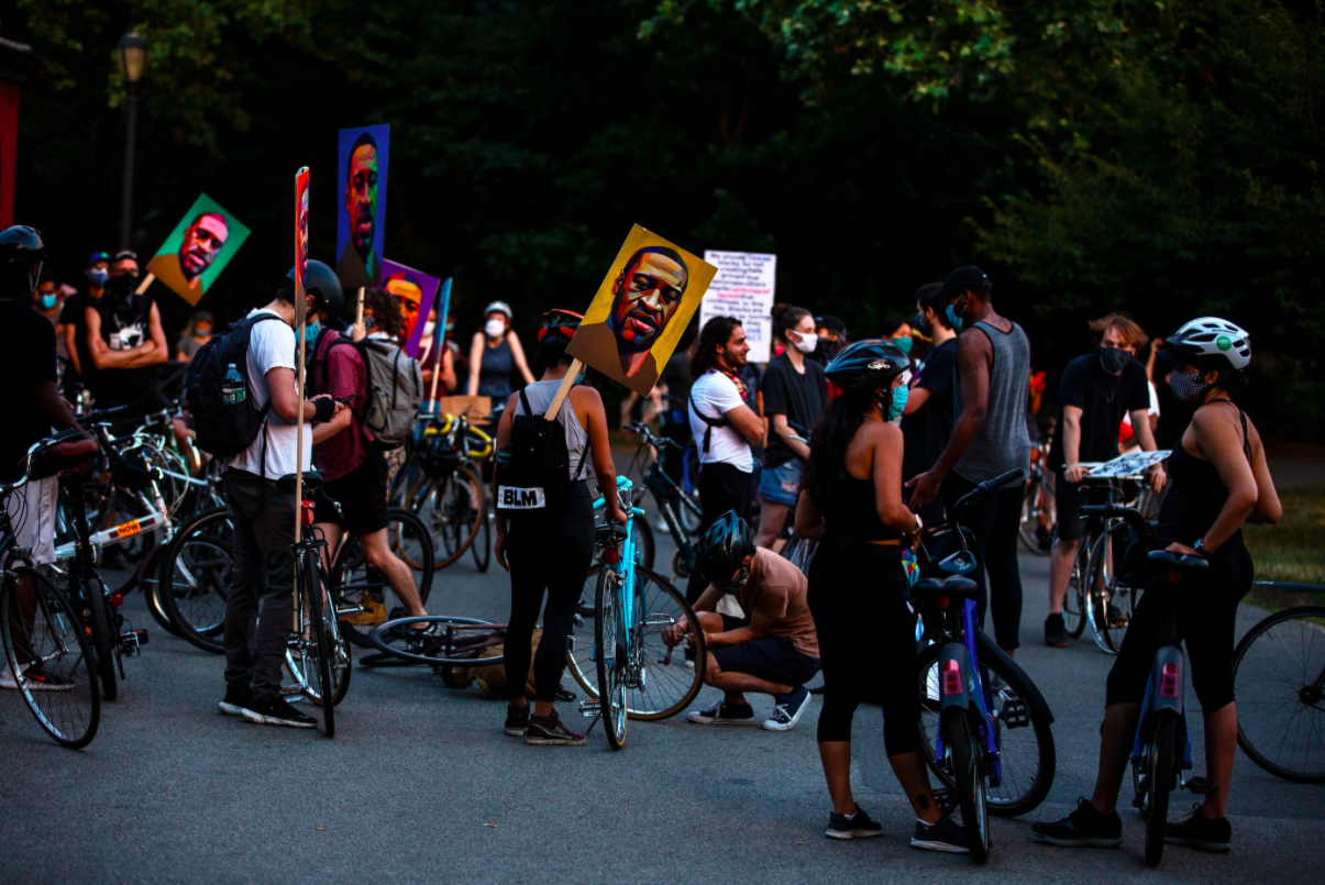 hang nghin nguoi dap xe bieu tinh tai NYC anh 2