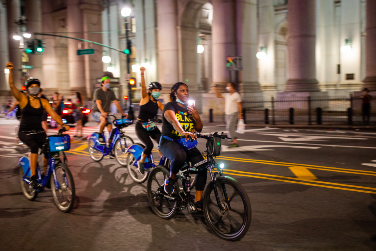 hang nghin nguoi dap xe bieu tinh tai NYC anh 6