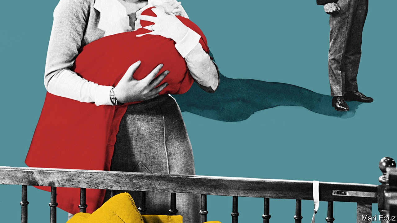 Cuoc tinh vung trom cua chinh tri gia Phap va cuon tieu thuyet moi hinh anh