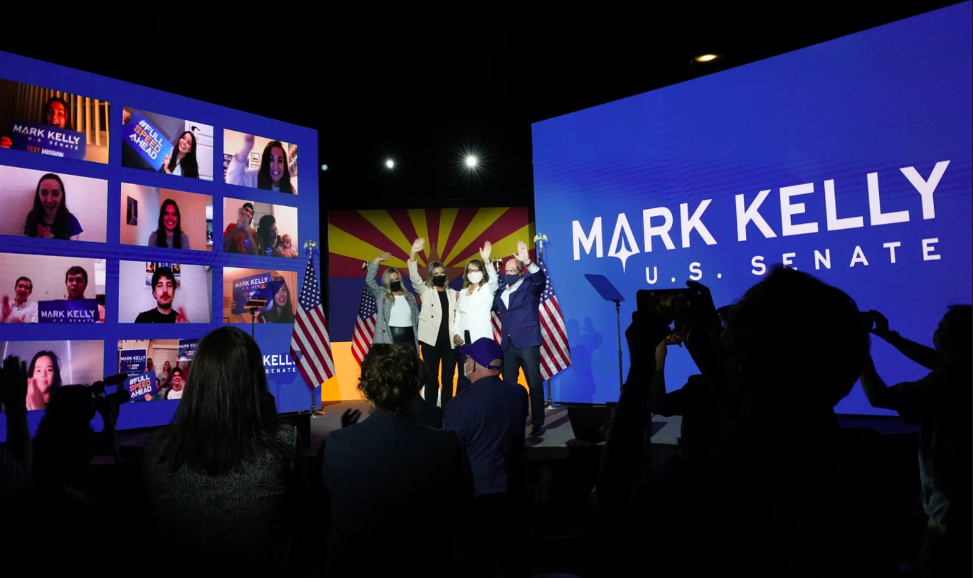 Arizona chuyen xanh anh 2