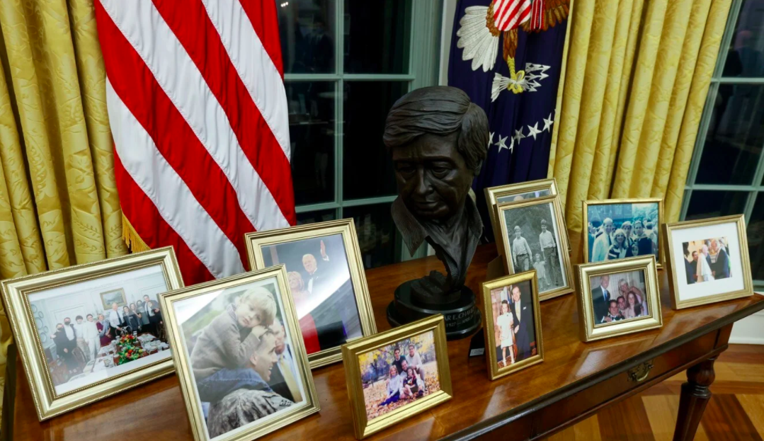 bai tri phong bau duc anh 1