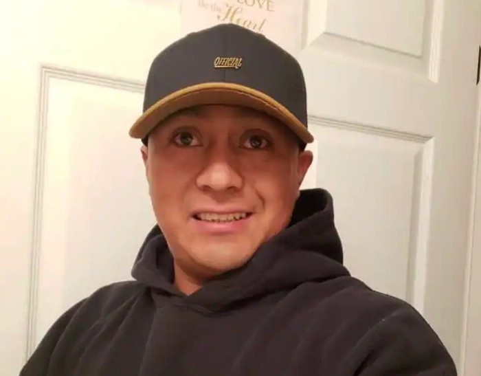 'Anh bi ban roi! Em den day di! Anh can em!' hinh anh