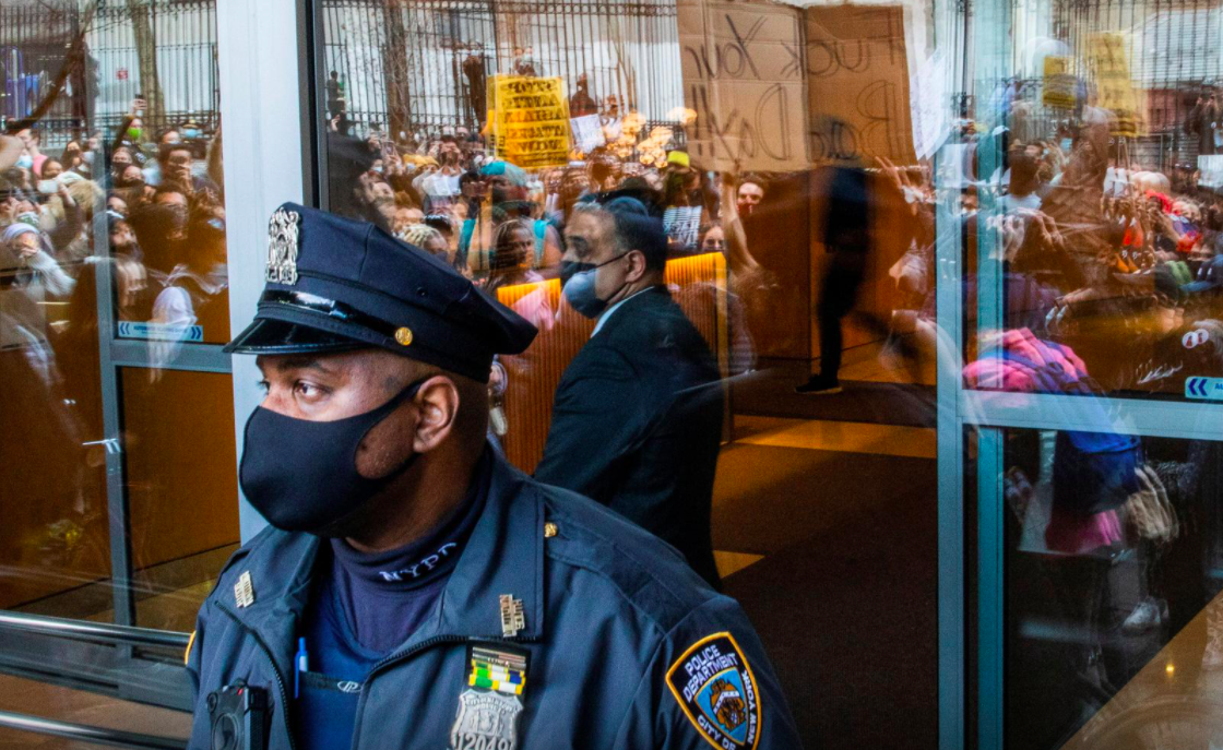 dau tranh chong thu dich chong A anh 2