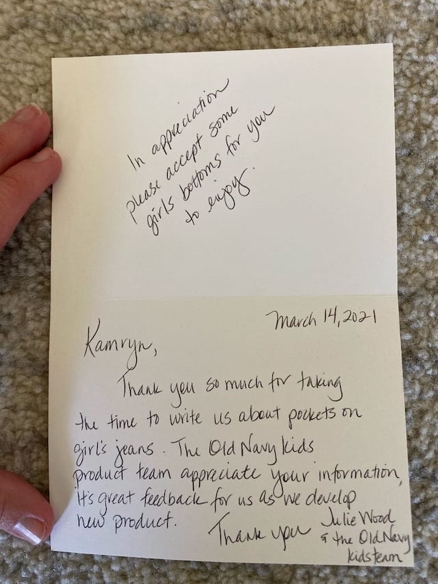 be gai viet thu cho Old Navy anh 4