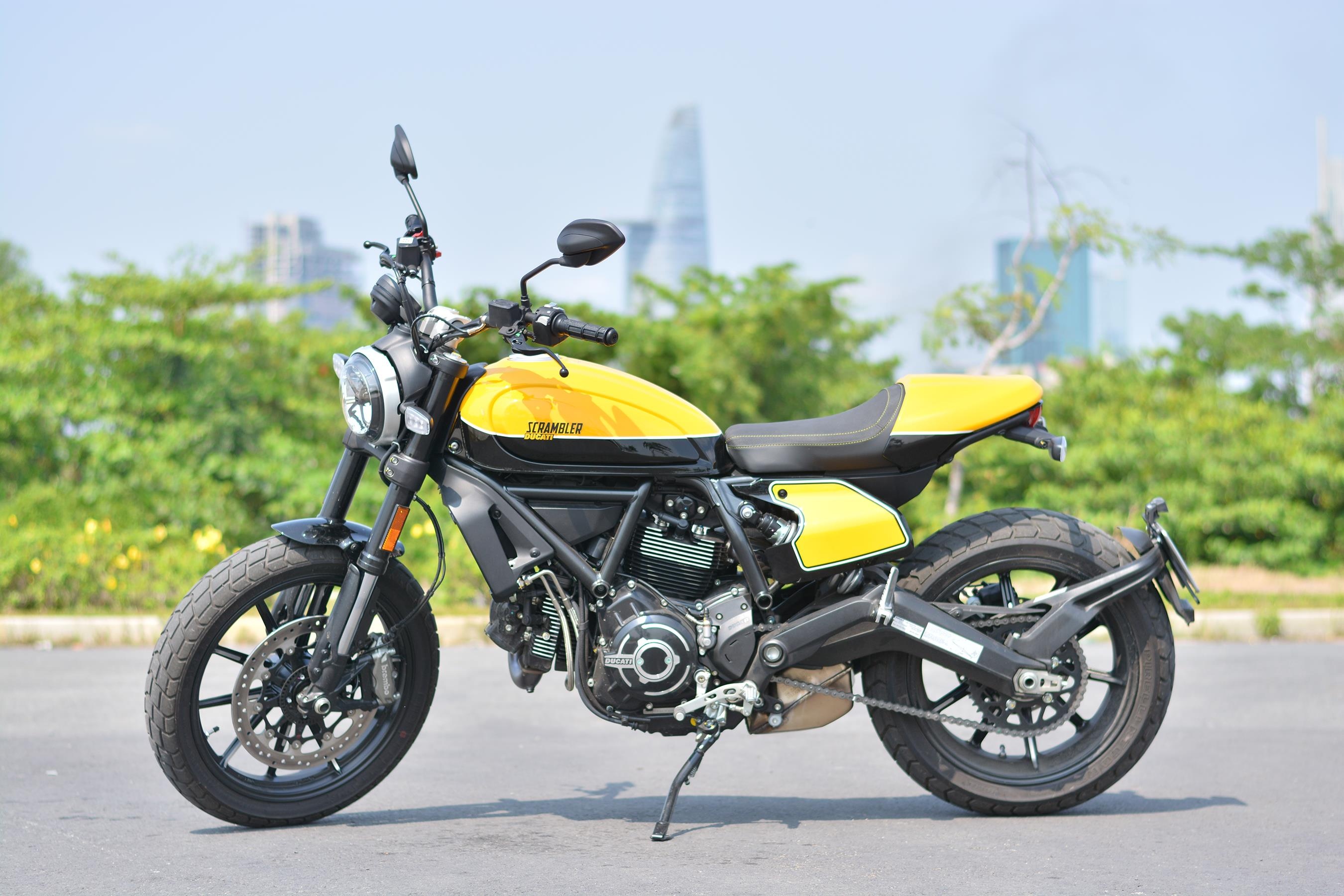 Yoshimura ra mat ong xa cho Ducati Scrambler anh 5