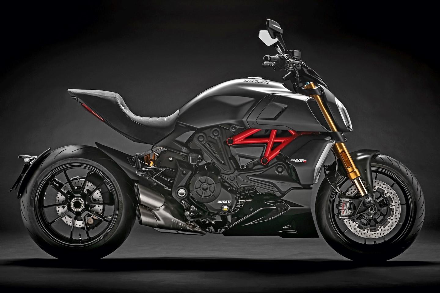 Diem noi bat tren Ducati Diavel 1260S anh 3