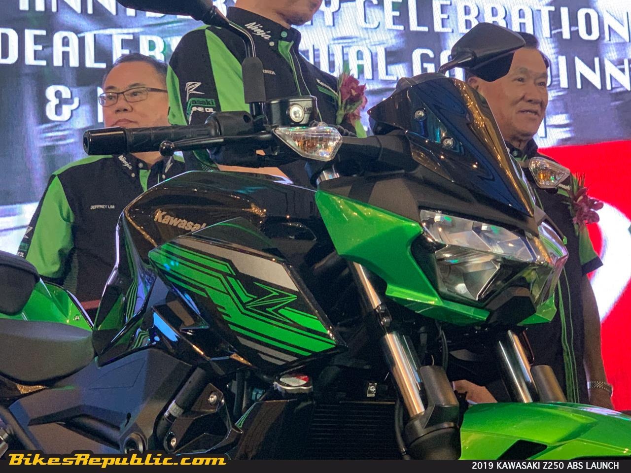 Kawasaki ra mat Z250 ABS va Z400 SE ABS anh 4