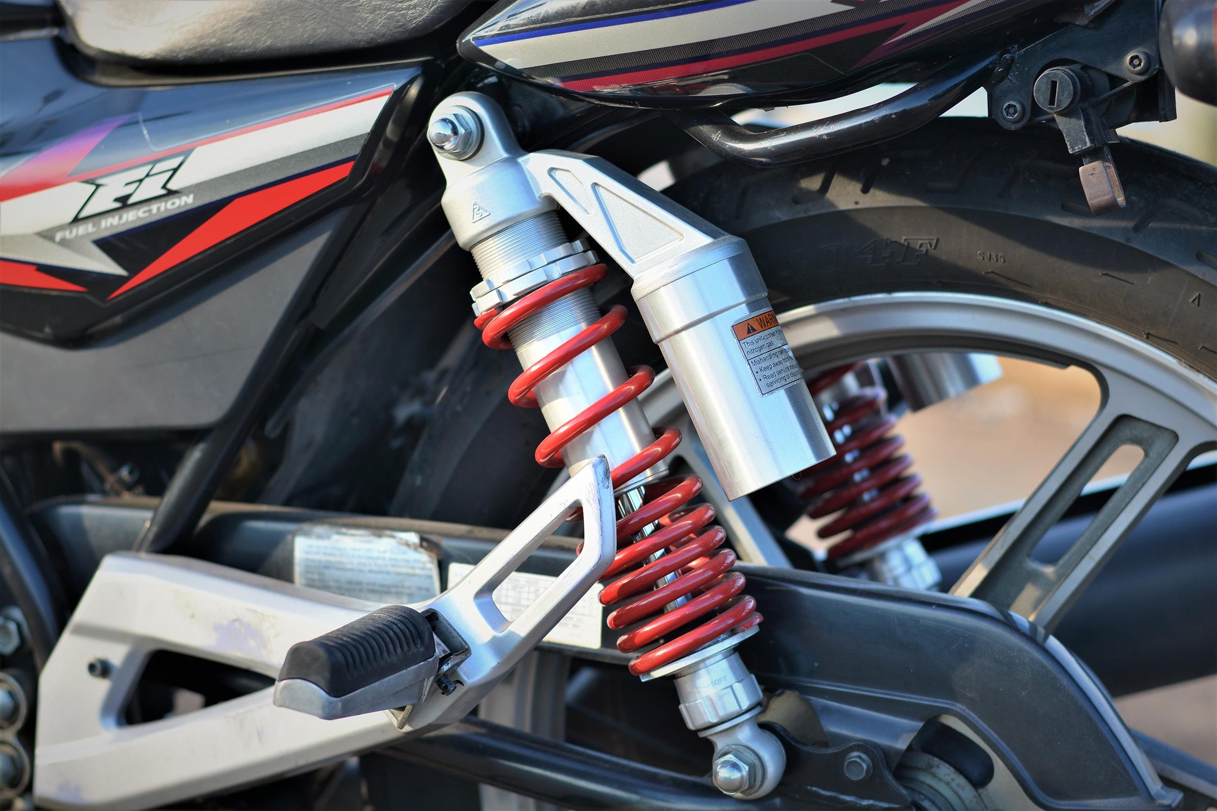 Suzuki EN-150A sau 6 nam su dung anh 5