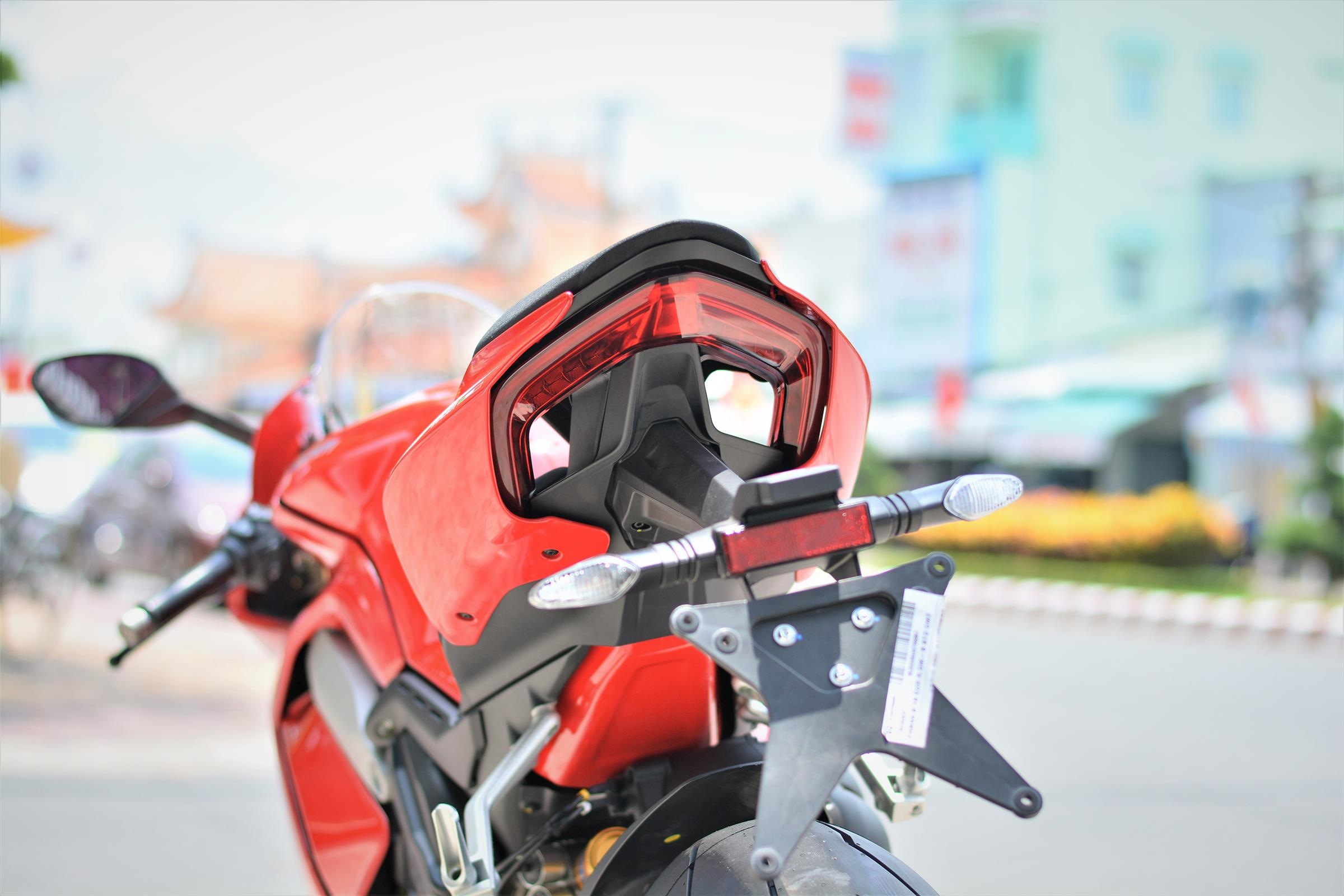 Ducati V4S cua dan choi mien Tay anh 13