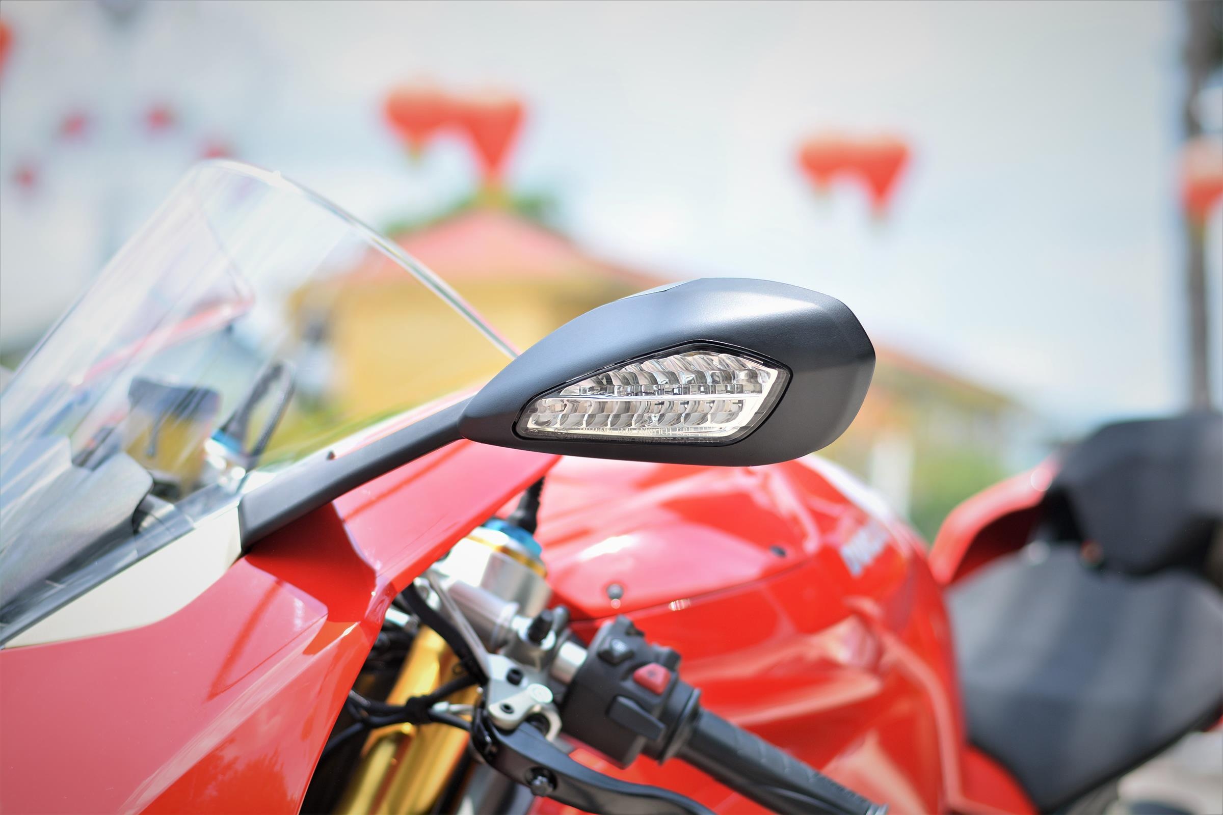 Ducati V4S cua dan choi mien Tay anh 4