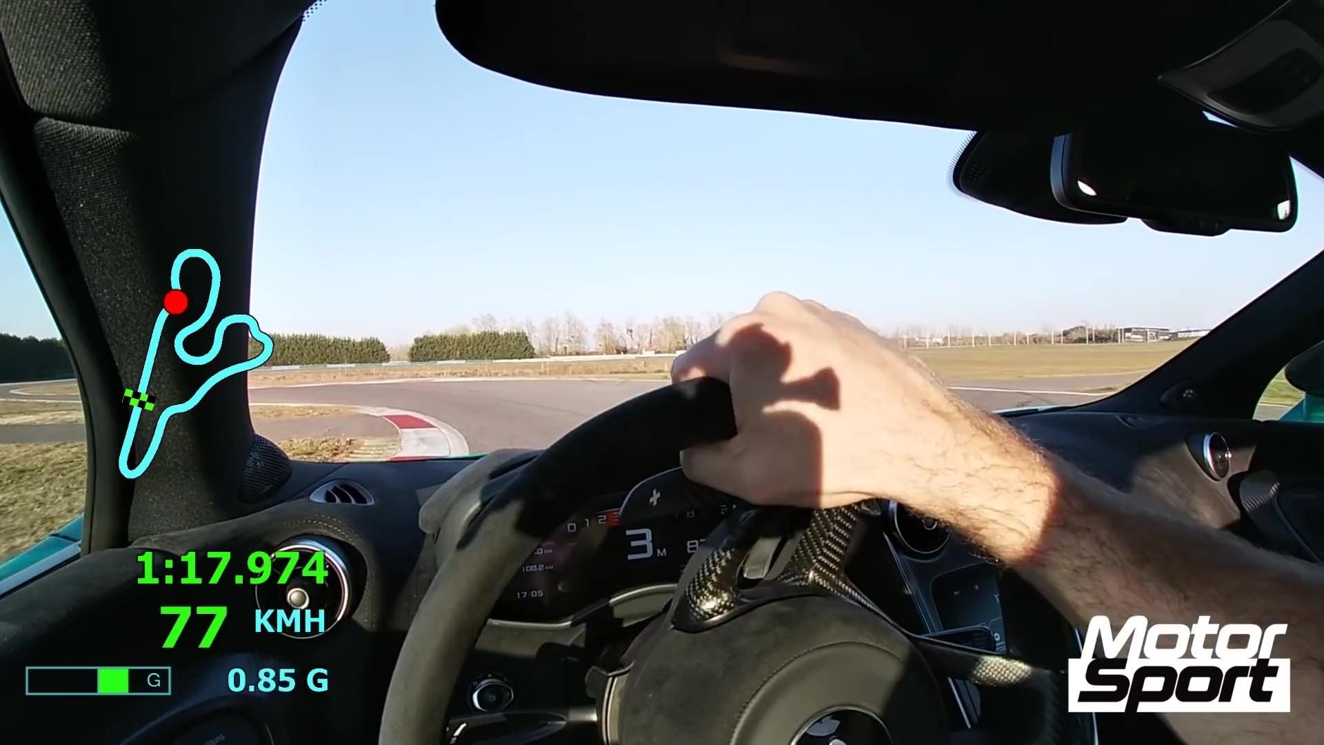 Da mat voi man bieu dien cua sieu xe McLaren 600LT tren duong dua hinh anh