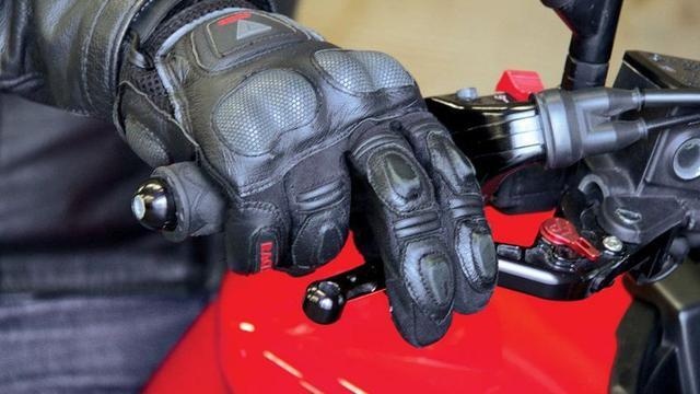 Chay xe tiet kiem xang anh 1