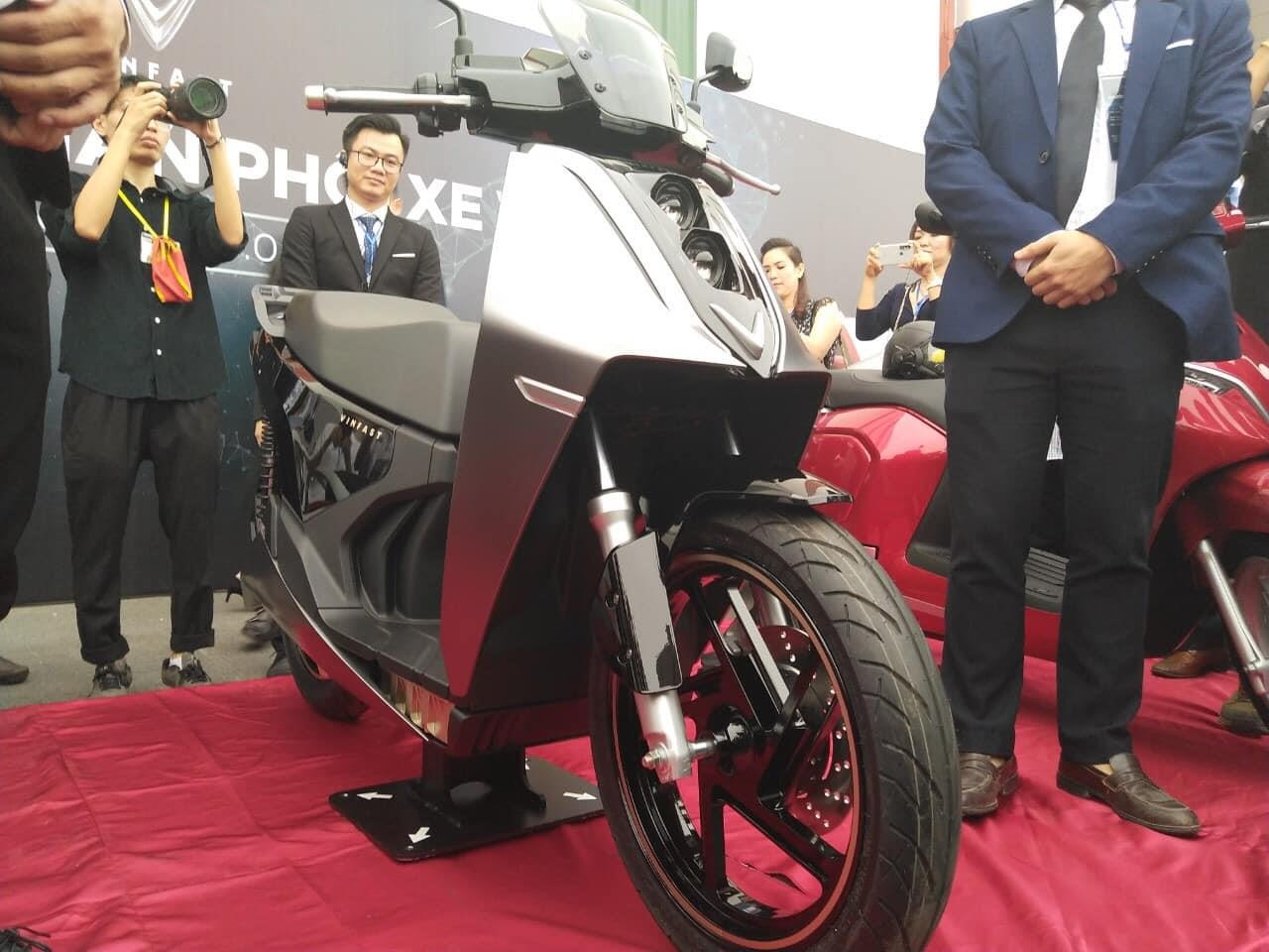 Xe may dien moi cua VinFast lan dau xuat hien, nam tinh hon Klara hinh anh