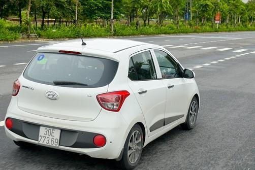 Toi nen mua Kia Morning hay Hyundai Grand i10 voi 500 trieu dong? hinh anh