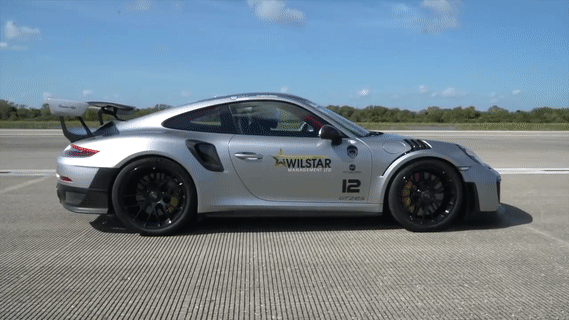 Porsche 911 GT2 RS lap ki luc voi toc do hon 350 km/h hinh anh
