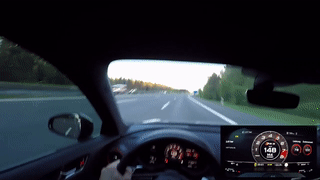 Audi RS3 Sportback chay voi toc do kinh hoang hon 300 km/h hinh anh