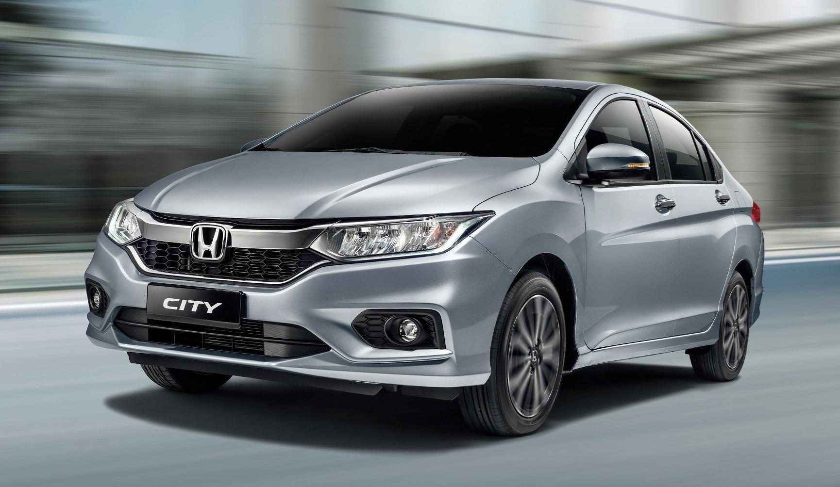 Nen mua xe so san hay so tu dong? hinh anh