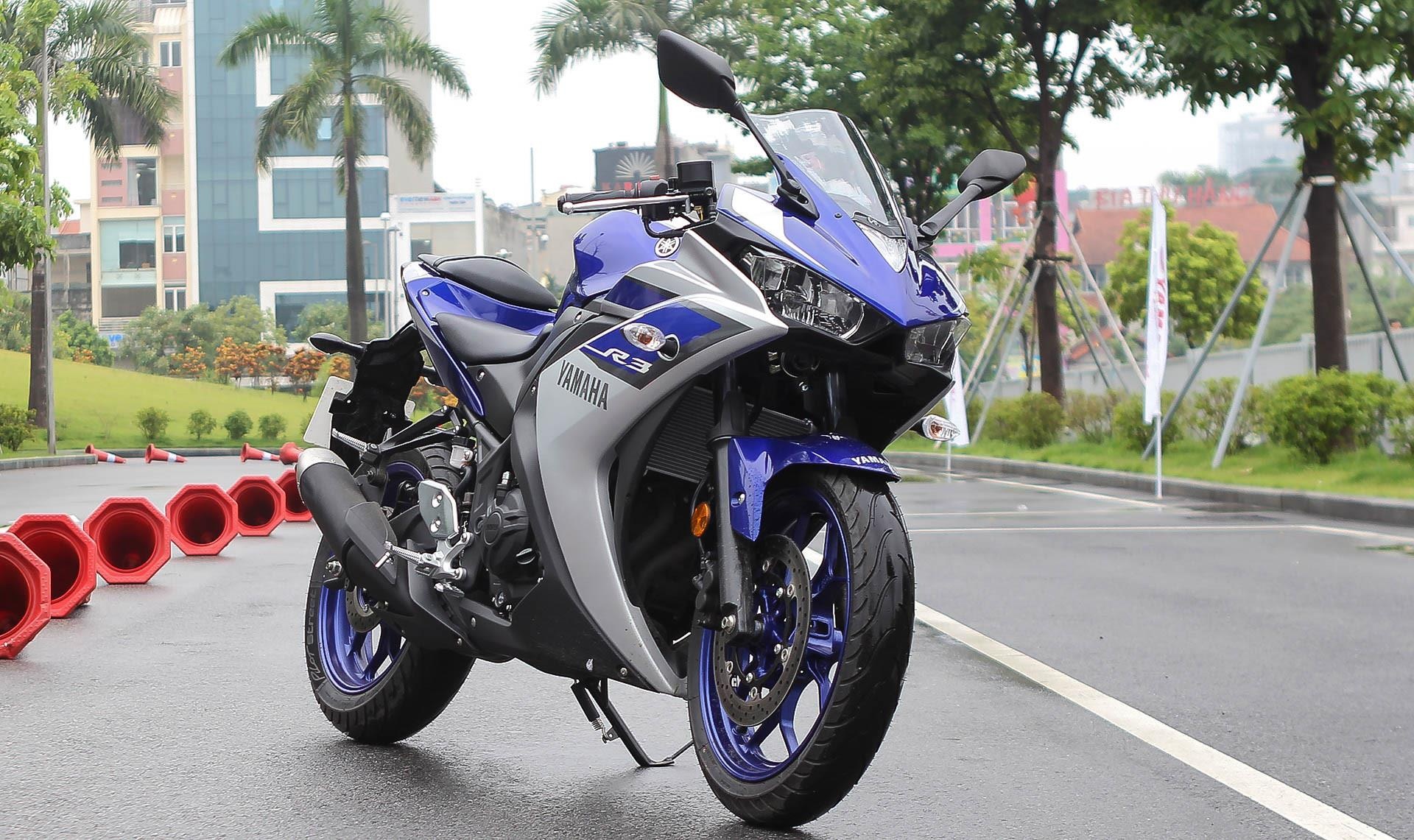 Chay moto phan khoi lon khong co bang A2 bi xu ly nhu the nao? hinh anh