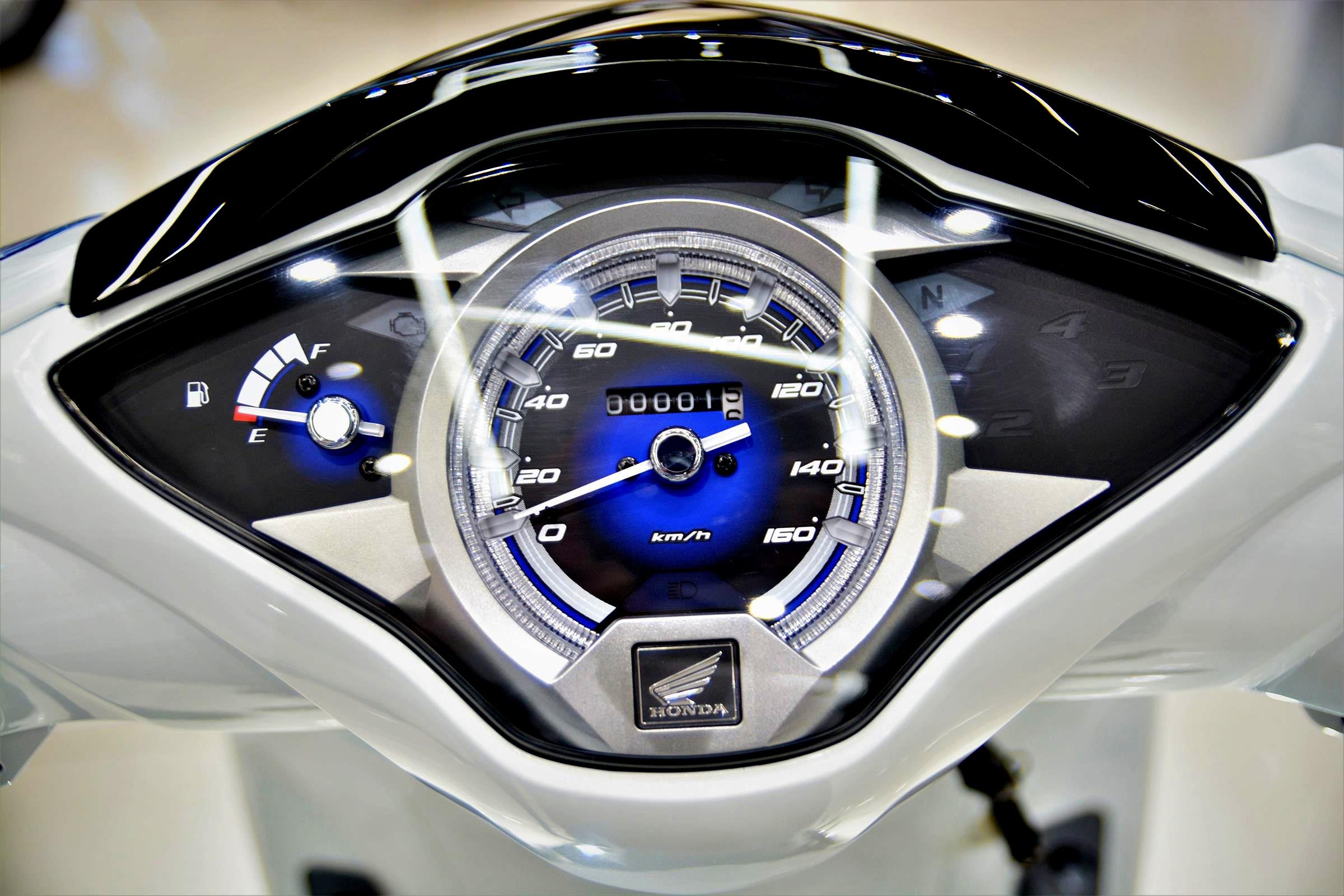 Honda Future FI 125cc 2019 anh 3