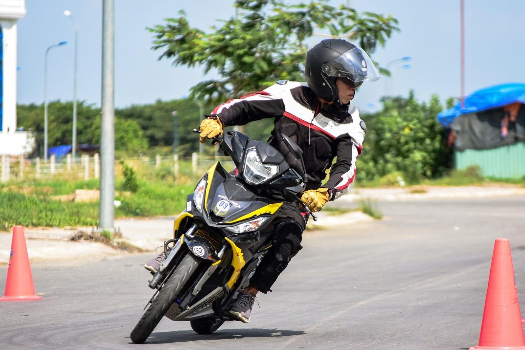 Yamaha Exciter chay pho co can thay lop 'xin'? hinh anh