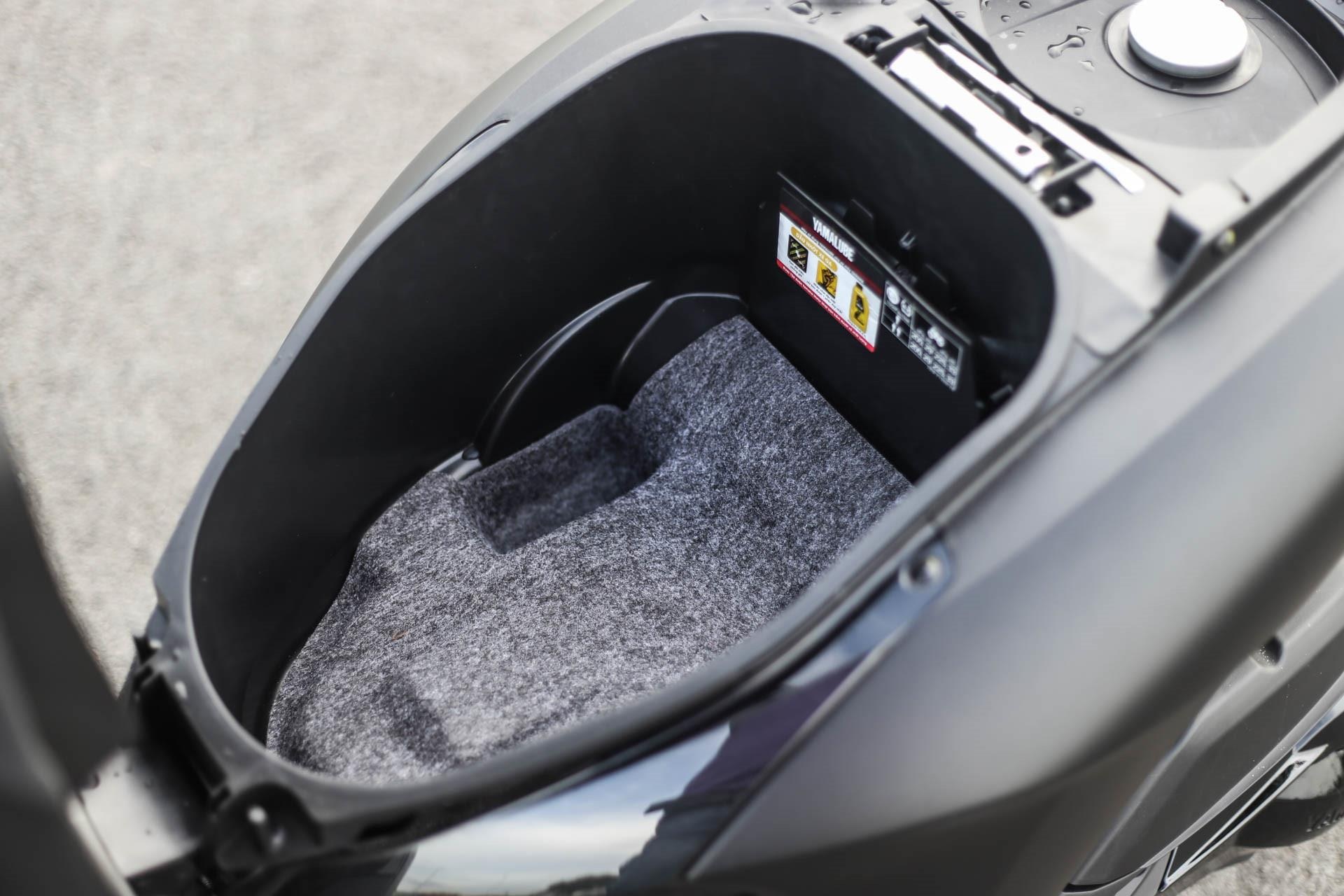 Honda Vision hay Yamaha Janus anh 4