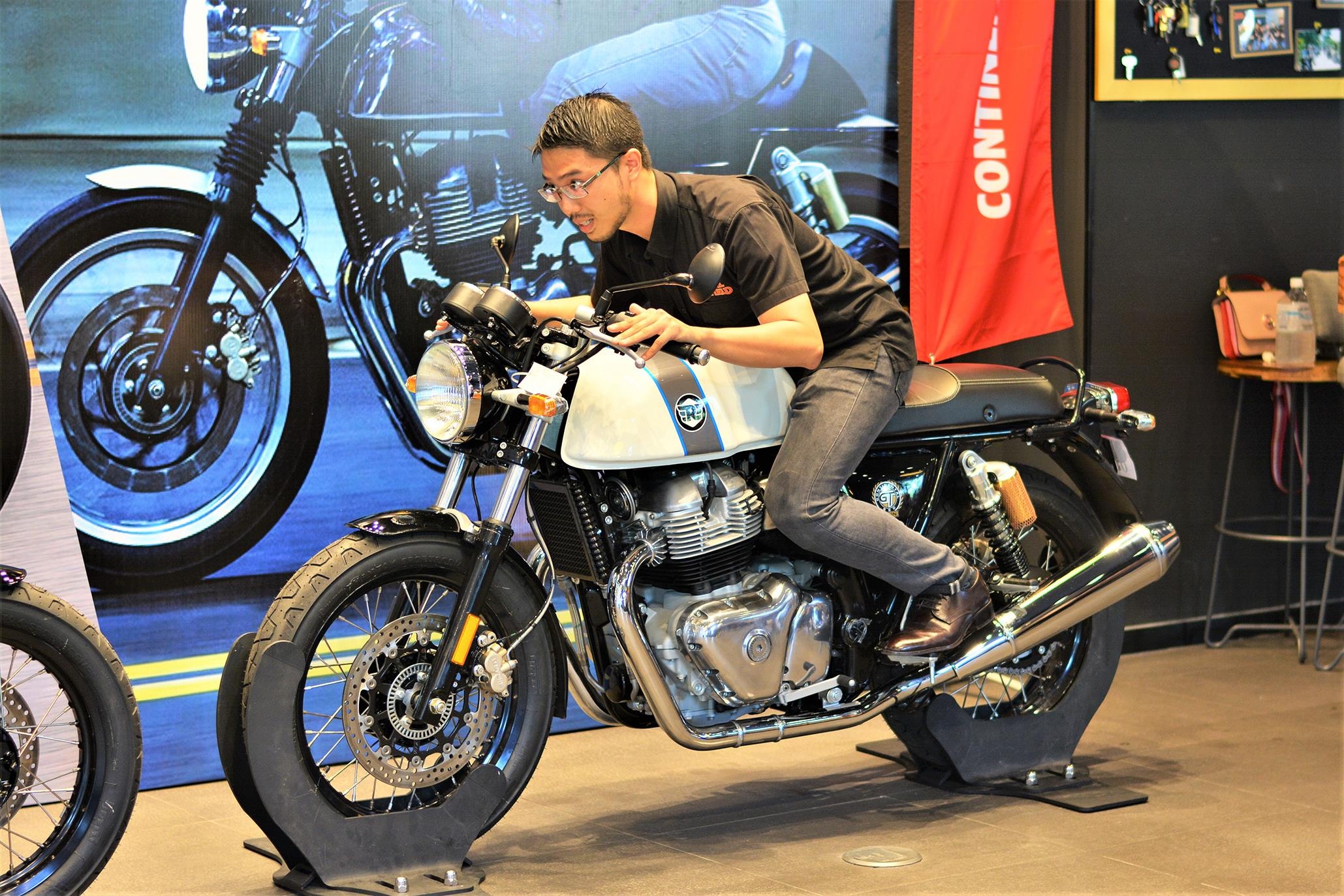 Royal Enfield 650 Twin anh 2