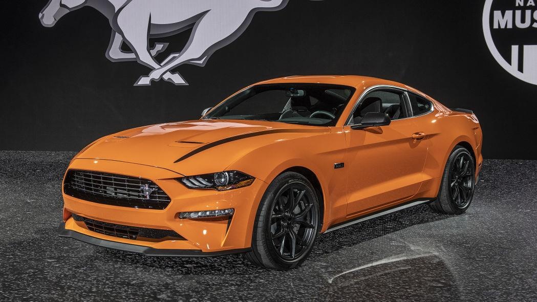 Ford Mustang 2020 duoc tang suc manh nho goi do chinh hang nay hinh anh