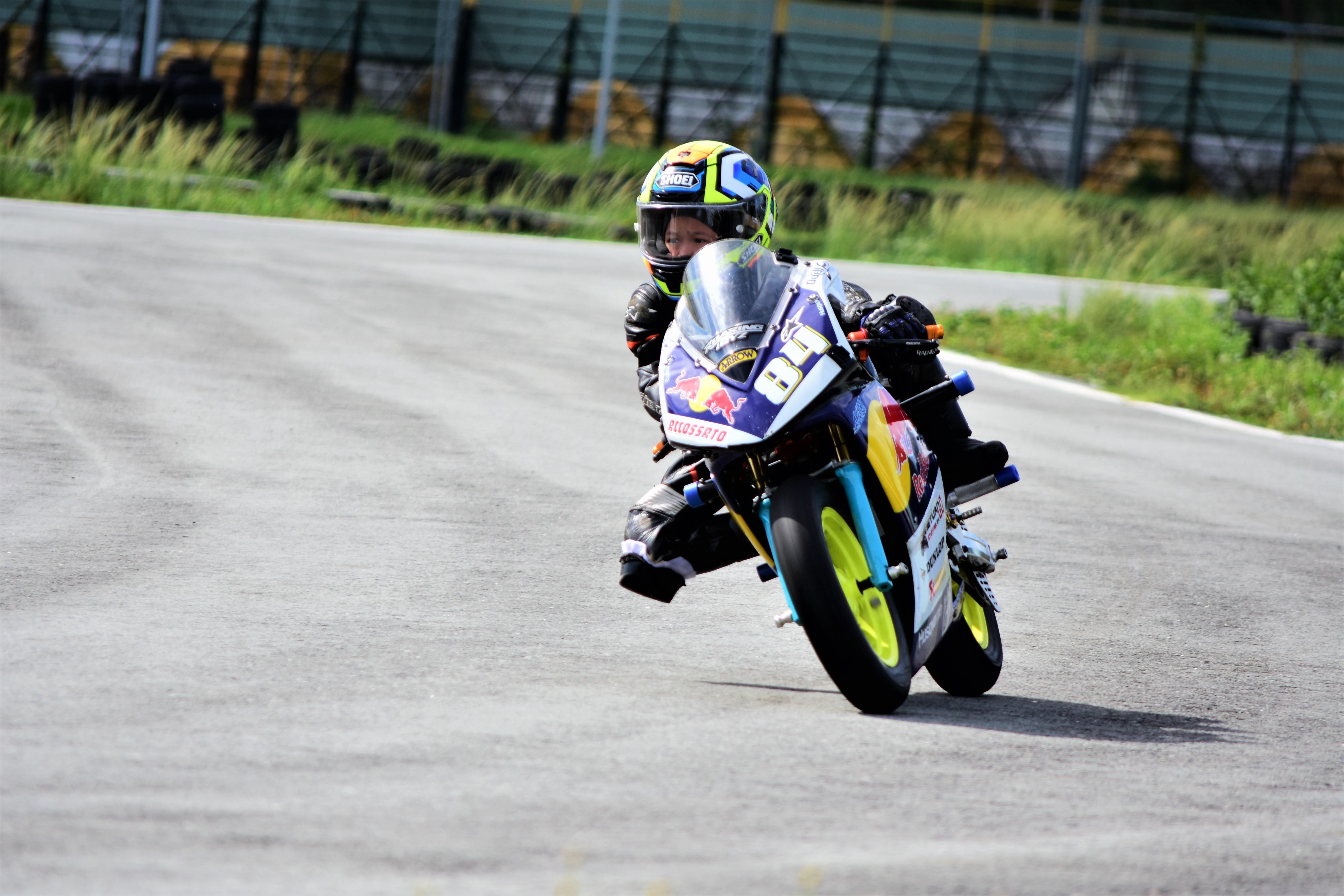 Hanh trinh den Moto GP cua 2 cau be 6 tuoi anh 14