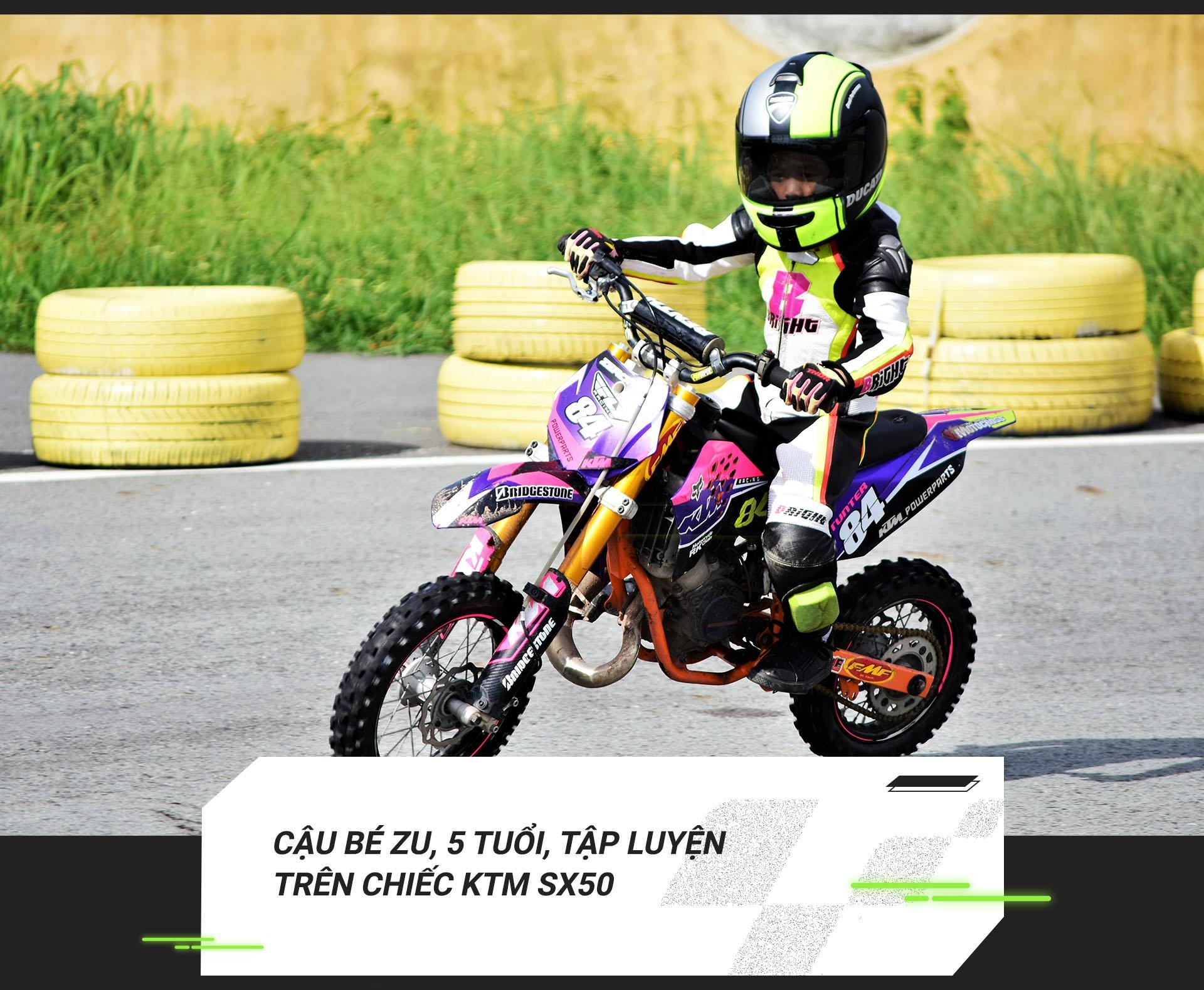 Hành trình đến Moto GP của 2 cậu bé 6 tuổi ảnh 7 Hanh trinh den Moto GP cua 2 cau be 6 tuoi anh 7