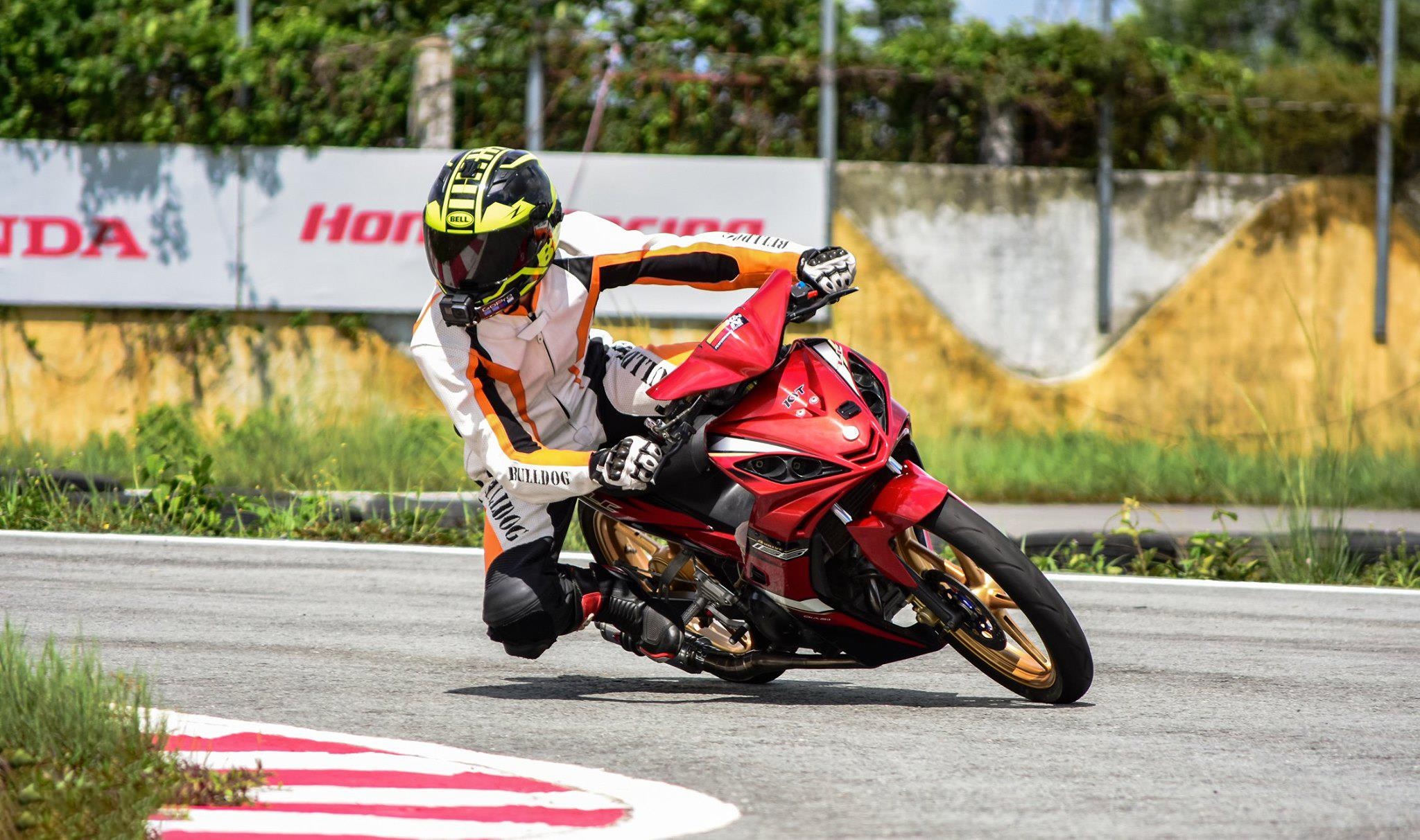 Vi sao lop dua khong duoc lap tren xe chay pho de tang do bam anh 2