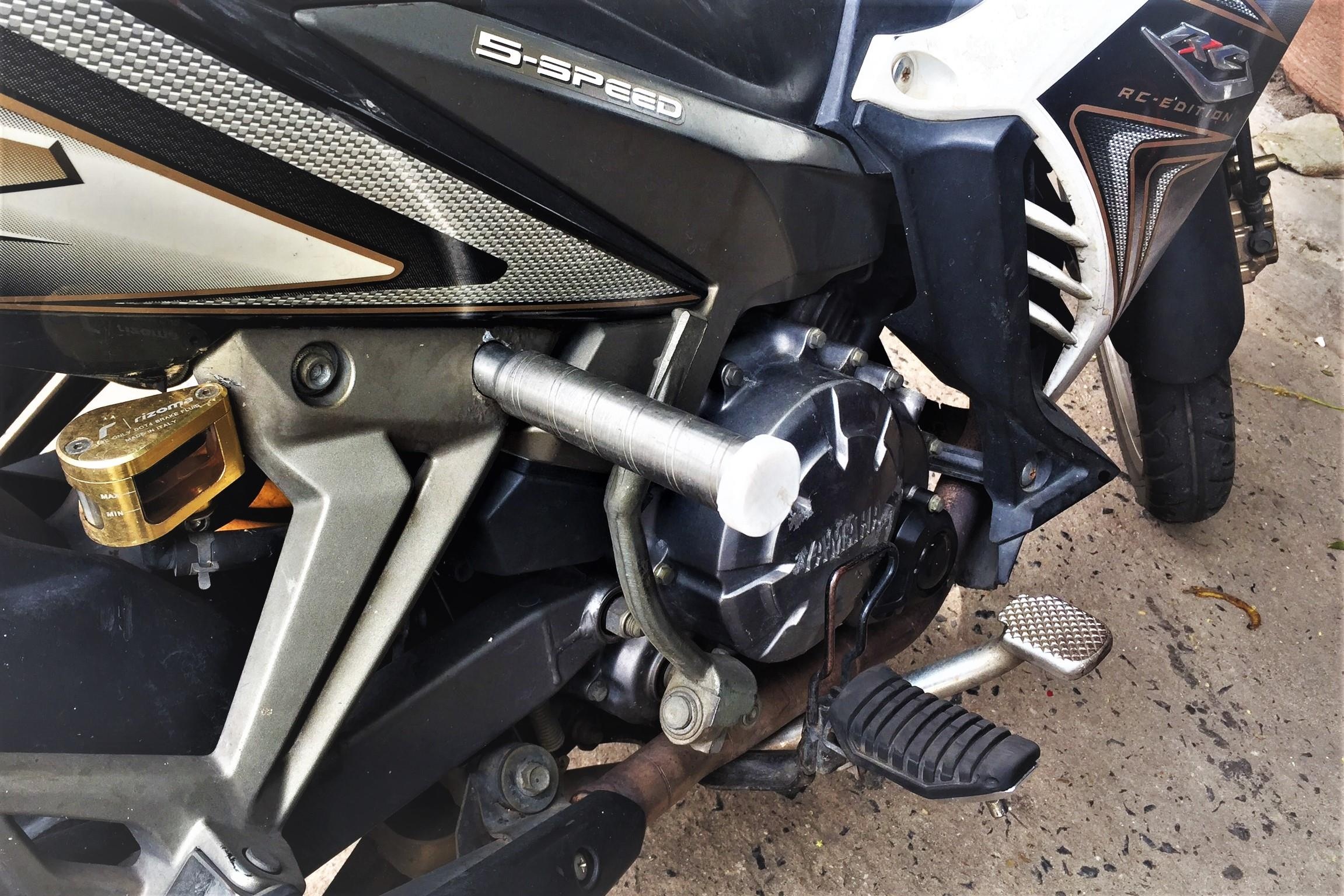 Lap chong do xe may sai cach, hau qua kho luong hinh anh