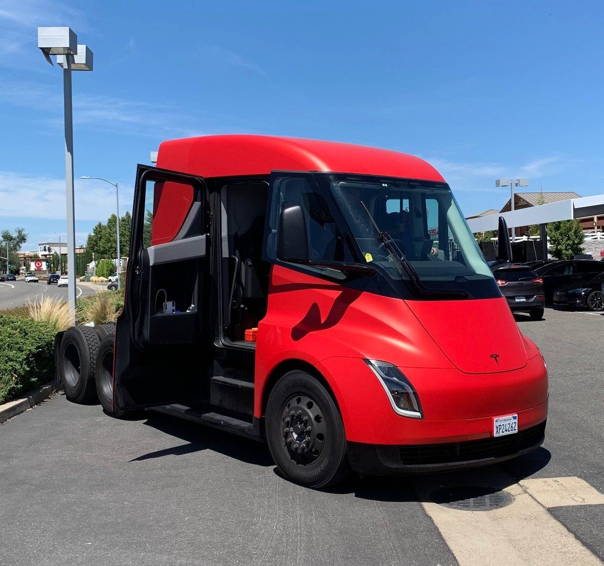 Xe đầu kéo Tesla ảnh 5 Xe dau keo Tesla anh 5