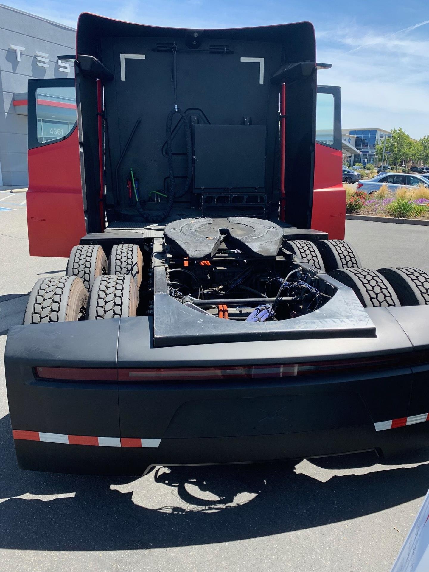 Xe đầu kéo Tesla ảnh 3 Xe dau keo Tesla anh 3