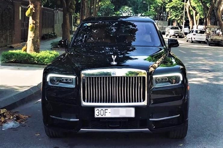 'Sieu SUV' Rolls-Royce Cullinan hon 41 ty dau tien tai VN ra bien so hinh anh