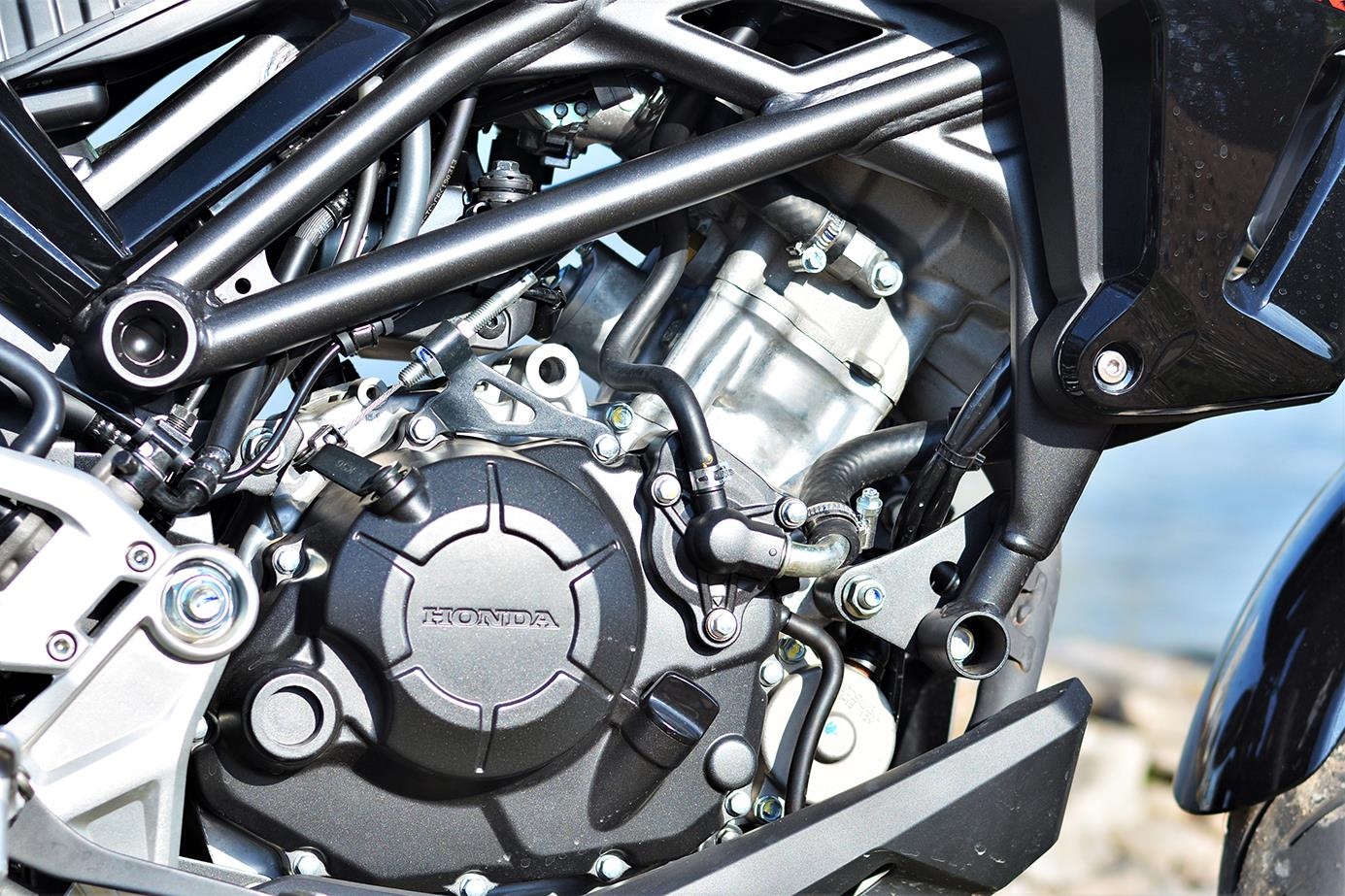 Honda CB150R Exmotion ảnh 9 Honda CB150R Exmotion anh 9