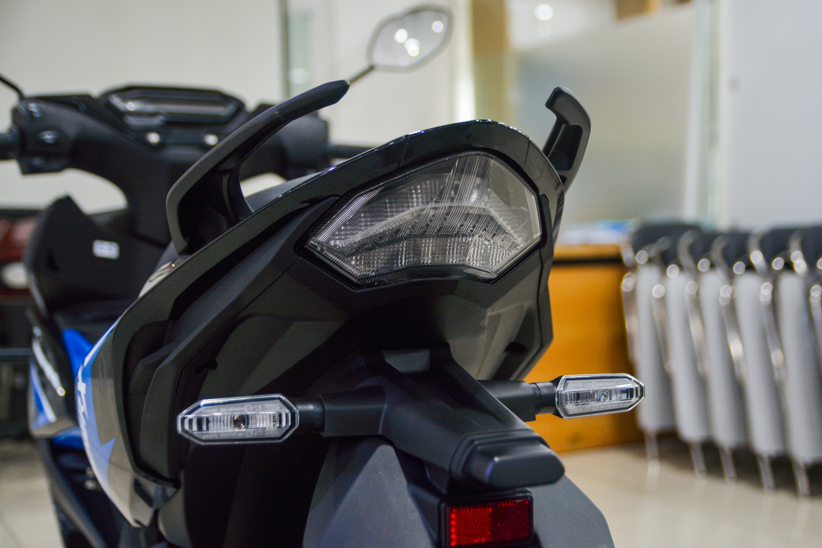 Honda Winner X phien ban moi re hon gia de xuat anh 9