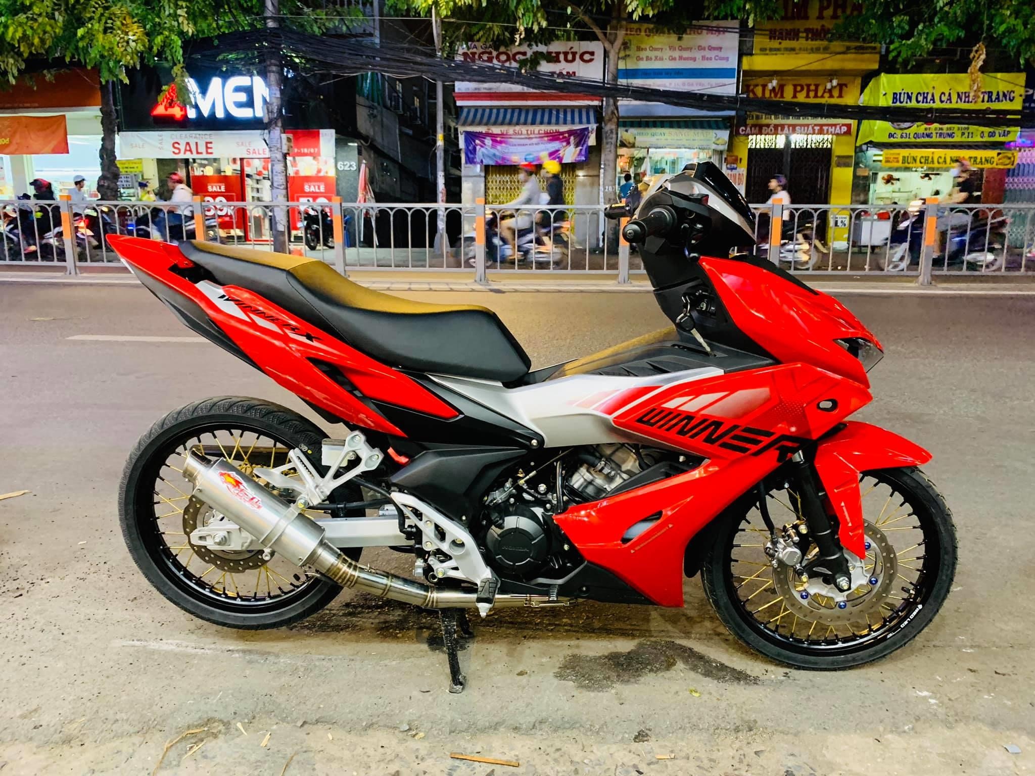 Honda Winner X vua ra mat da duoc dan choi do thanh xe dua drag hinh anh