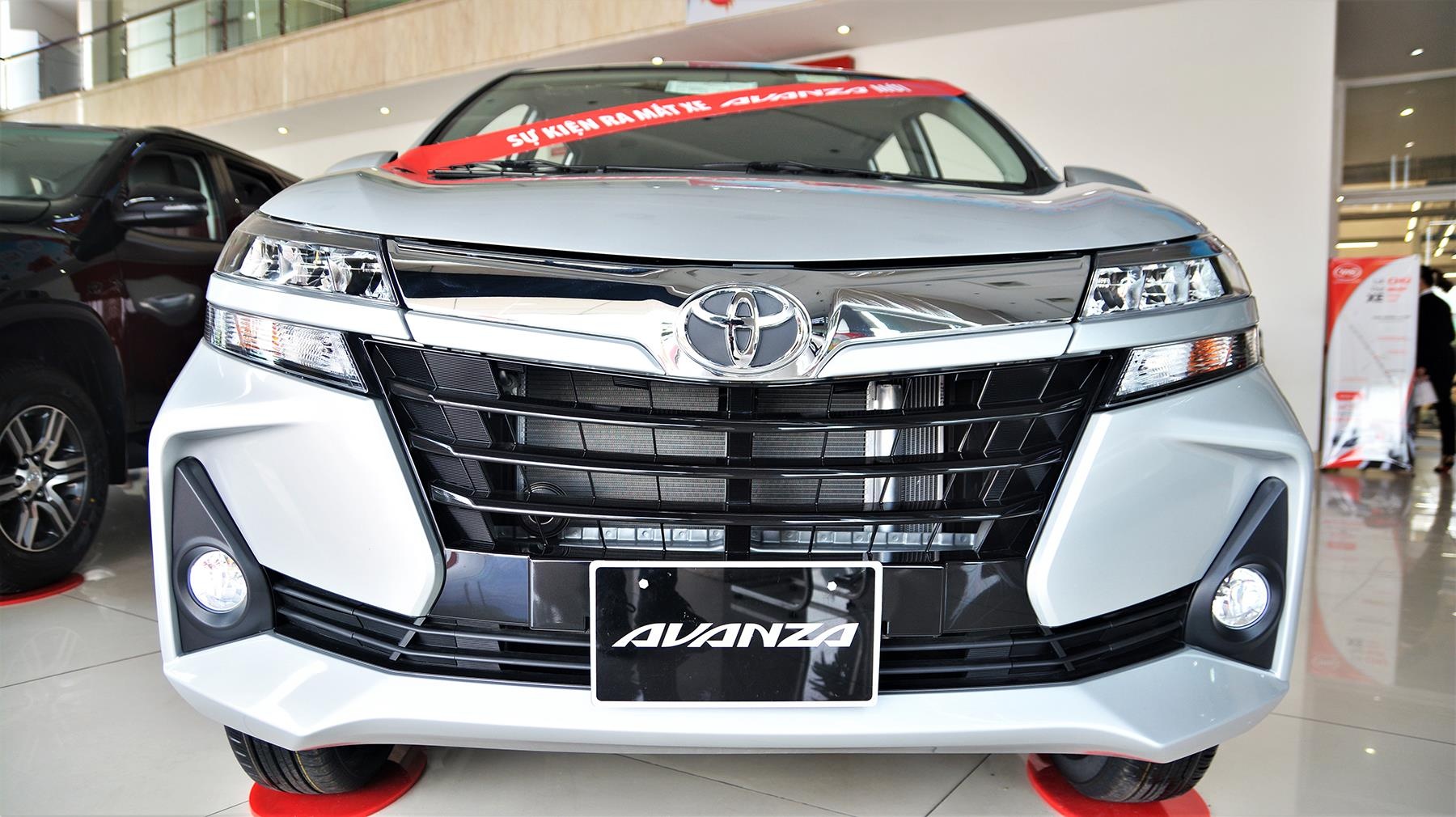 xe co Avanza ve dai ly anh 2