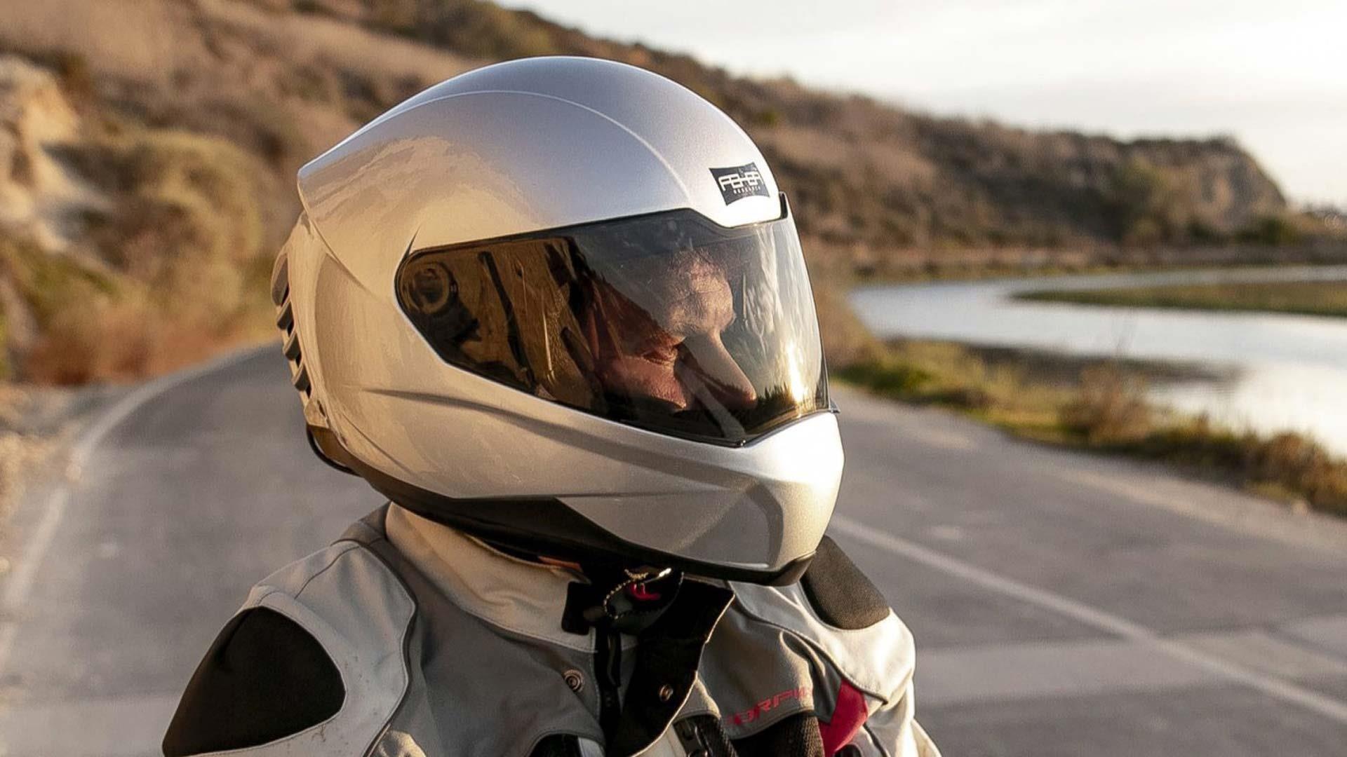 Non bao hiem tich hop may lanh anh 6