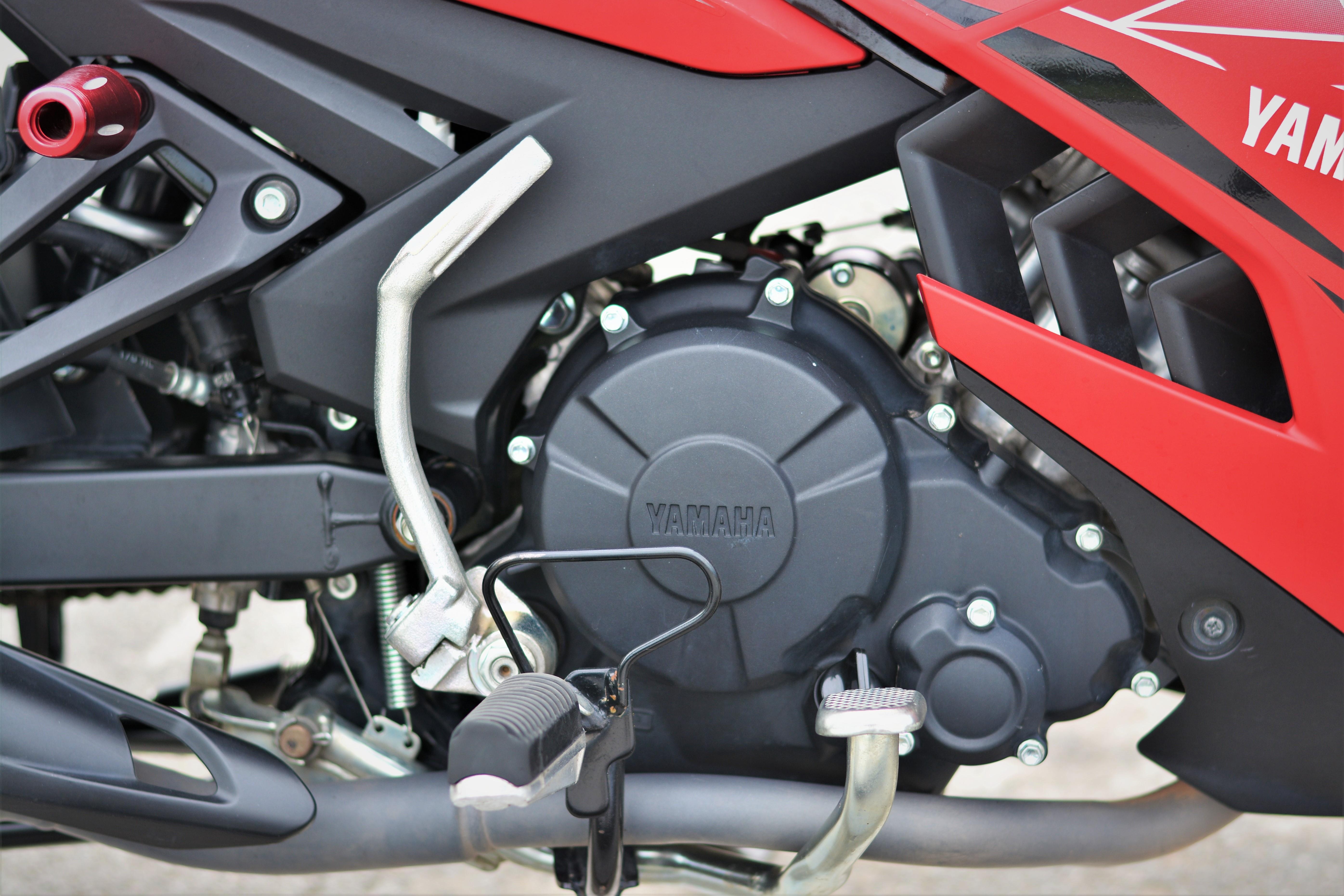 So sanh Exciter 150 va MX King anh 8