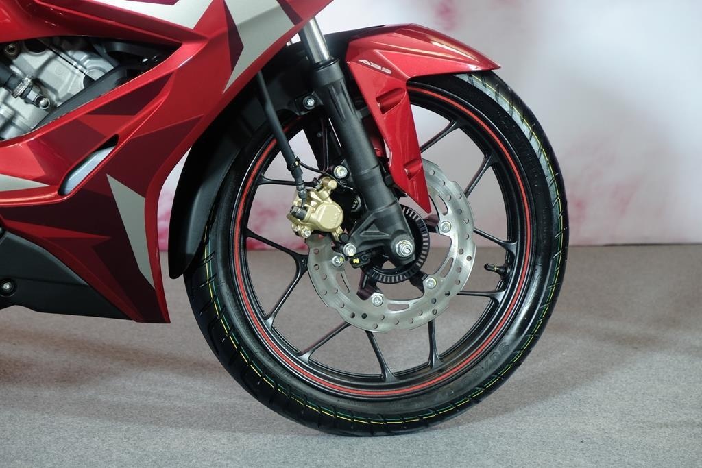 5 phu tung mac nhat tren Honda Winner X anh 2